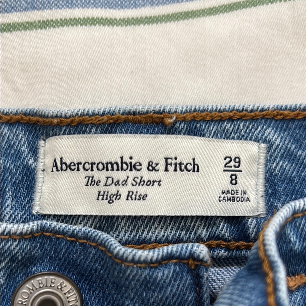 Abercrombie High Rise The Dad Short size 29/8